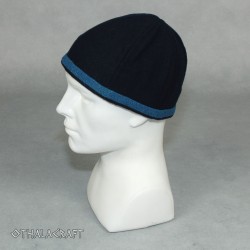 Woolen hat with diamond braid