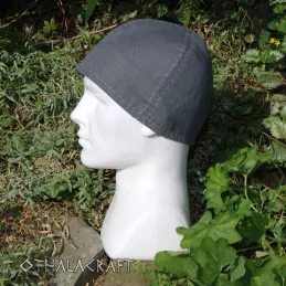 Simple hat made of dark grey linen (100%).