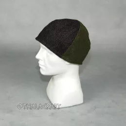 Woolen hat in herring bone pattern - two colors.