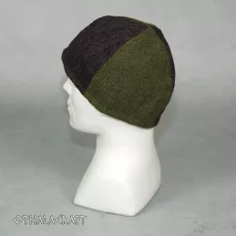 Woolen hat in herring bone pattern - two colors.