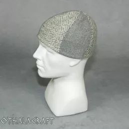 Woolen hat in diamond pattern with braid - Viking Age.