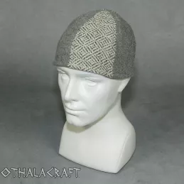 Woolen hat in diamond pattern with braid - Viking Age.