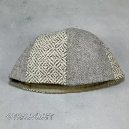 Woolen hat in diamond pattern with braid - Viking Age.