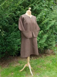 Viking linen tunic, early medieval – brown.