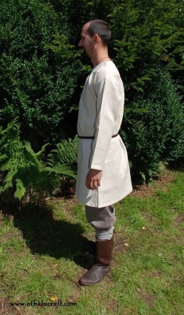 Schlichte Wikinger-Leinentunika – elfenbein.