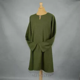 Woolen Viking tunic in herring bone pattern - green.