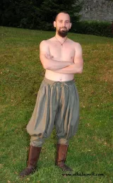 Viking trousers from linen - khaki.