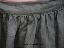 Wikingerhose aus Leinen – khaki.