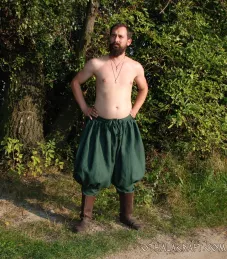 Short Viking trousers from linen - dark green