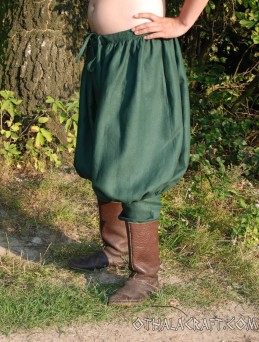 Kurze Wikingerhose aus Leinen – dunkelgrün