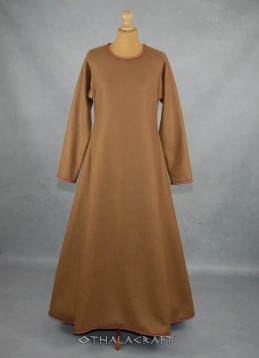 Braunes Wollkleid mit Brettchenborte – Wikingerkleid