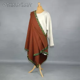 Woolen cape with silk