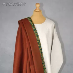 Woolen cape with silk