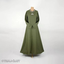 Grünes Wikinger-Wollkleid, Fischgrätmuster / KÜRZERE VERSION