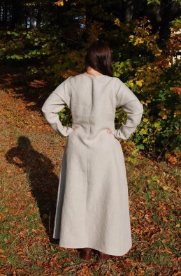 Leinenkleid, 100 % handgenäht