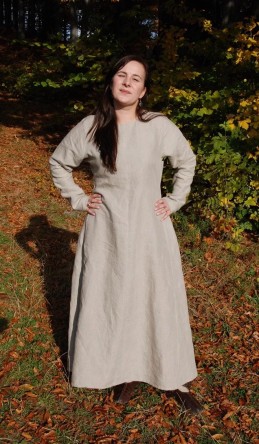 Leinenkleid, 100 % handgenäht
