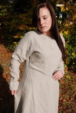Leinenkleid, 100 % handgenäht