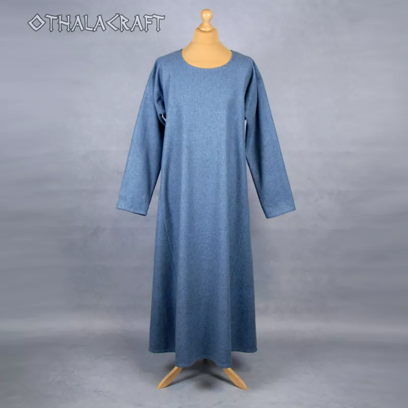 Woolen Viking dress - diamond pattern blue.