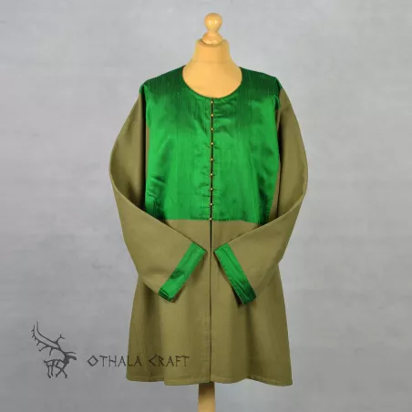 Green woolen kaftan with silk and buttons.