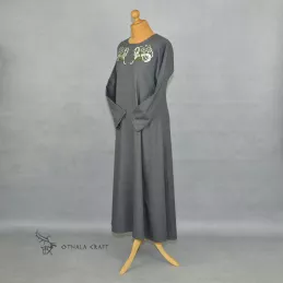 Woolen Viking dress with silk embroidery