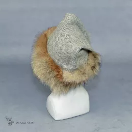 Triangle hat for Viking with fur