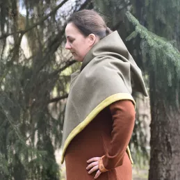 Woolen hood from Skjoldehamn - green/yellow