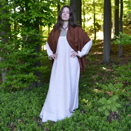 A warm shawl made of soft wool, ideal as a covering for a Viking era outfit.