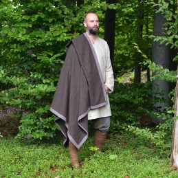 Wollumhang mit Borte – braun