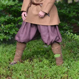 Plum linen trousers for Viking