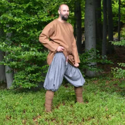 Viking trousers made from gray 100% wool in diagonal pattern.
