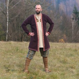 Kaftan made of wool (100%) in dark burgundy color. This shape of coat are comfortable, close to body.