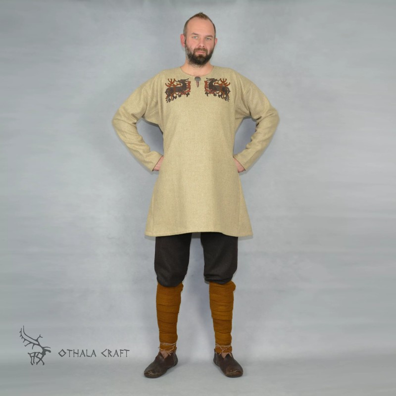 Reconstruction of trousers found in Thorsberg (Thorsbjerg Mose). Made from dark brown / black wool in herring bone pattern.