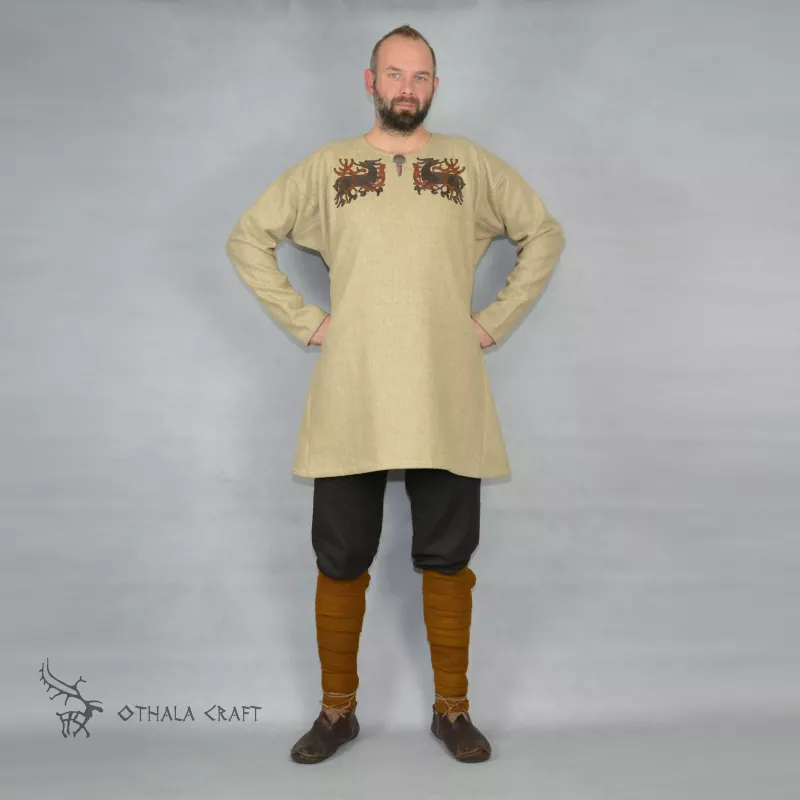 Reconstruction of trousers found in Thorsberg (Thorsbjerg Mose). Made from dark brown / black wool in herring bone pattern.