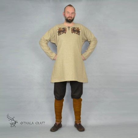 Reconstruction of trousers found in Thorsberg (Thorsbjerg Mose). Made from dark brown / black wool in herring bone pattern.