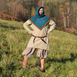 Woolen hood from Skjoldehamn - plant dyed