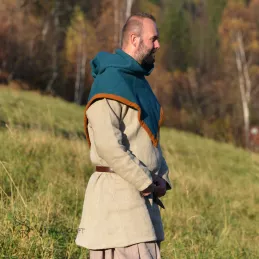 Woolen hood from Skjoldehamn - plant dyed