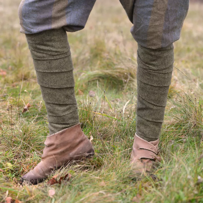 Leg wraps - green diamond pattern