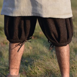 Haithabu-Hose, braunes Fischgrätmuster
