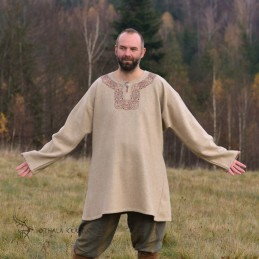 Wikinger-Wolltunika mit Mammen-Stickerei – Beige