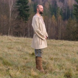 Wikinger-Wolltunika mit Mammen-Stickerei – Beige