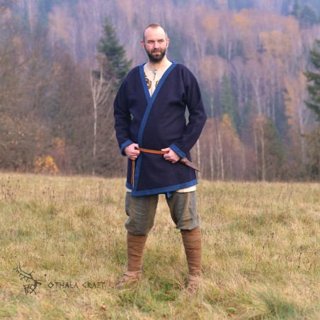 Kaftan made of wool in a dark blue color. The shape of klappenrock was found in Hedeby 10th cent.