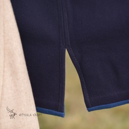 Dunkelblauer Hedeby-Kaftan, Klappenrock, Haithabu-Mantel