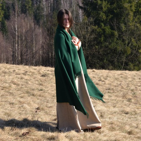 A warm shawl made of soft wool, ideal as a covering for a Viking era outfit.