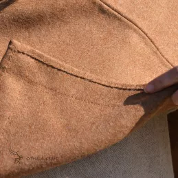 Woolen hood from Skjoldehamn - brown with silk