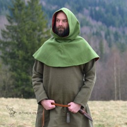 Woolen hood from Hedeby, green/burgundy red