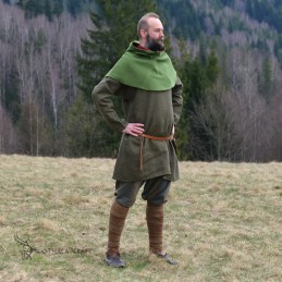 Woolen hood from Hedeby, green/burgundy red
