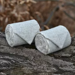 Leg wraps - light gray diamond weave