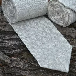 Leg wraps - light gray diamond weave