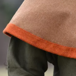 Woolen hood from Hedeby - beige/orange