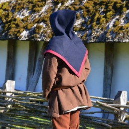 Wollgugel aus Skjoldehamn, dunkelblau/bordeauxrot